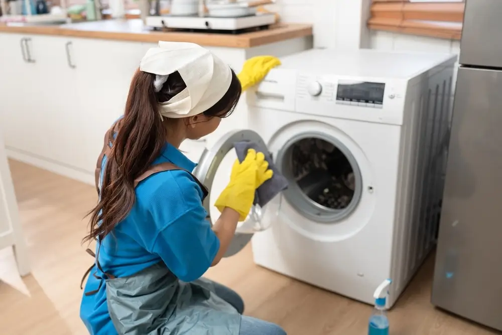 Jak wyczyścić pralkę? Kompletny poradnik krok po kroku (bezpiecznie i skutecznie)